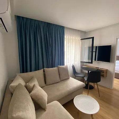 Apartment Artificial Lake *